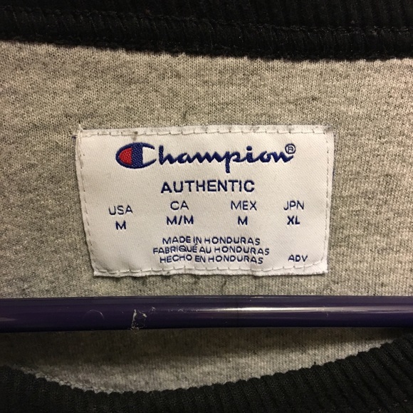 Black Champion Crewneck - Picture 3 of 3